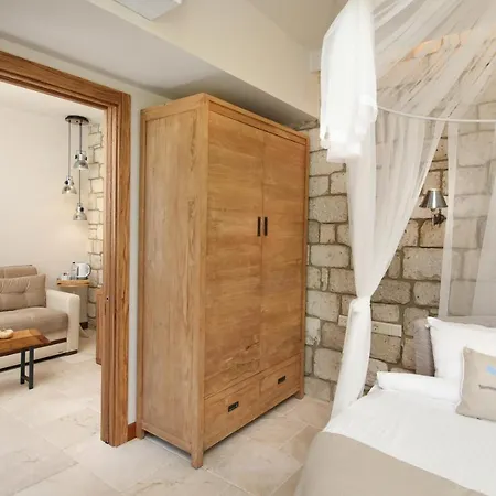 Hotel Kapari - Special Category 4*