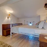 Kapari - Special Category Hotel